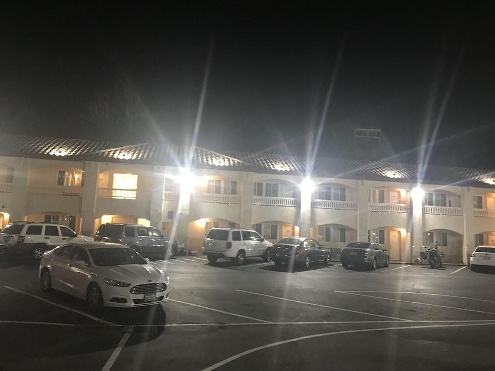 Travelodge By Wyndham Ca 2*
