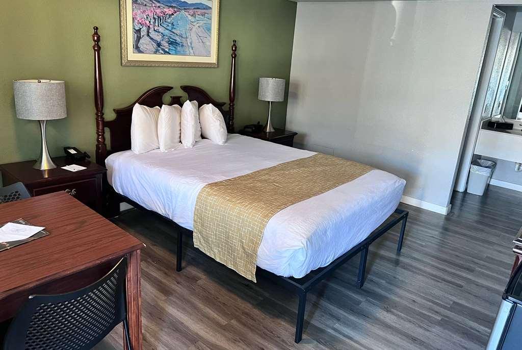 Travelodge By Wyndham Ca