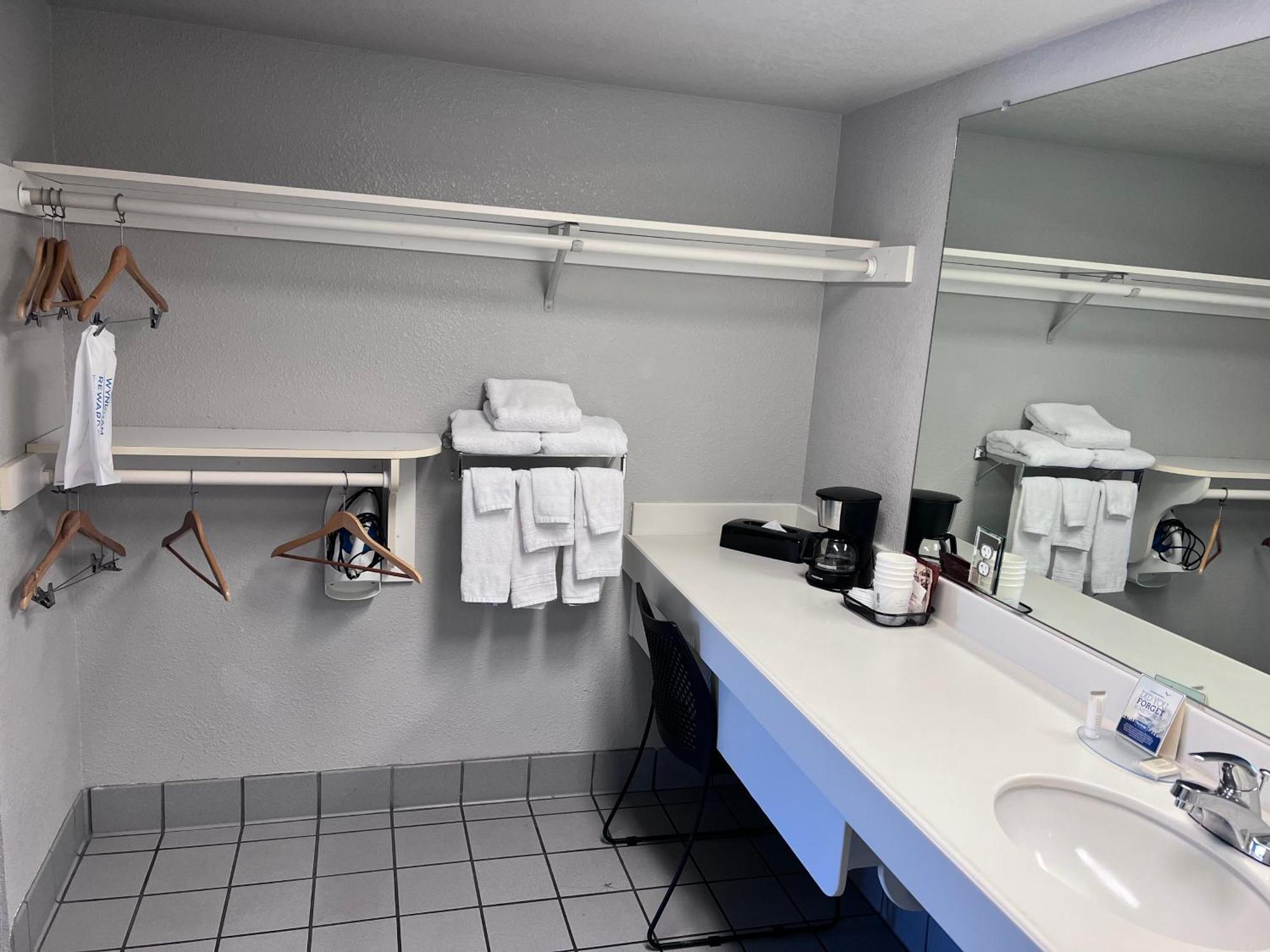 Motel Travelodge By Wyndham Ca Redding