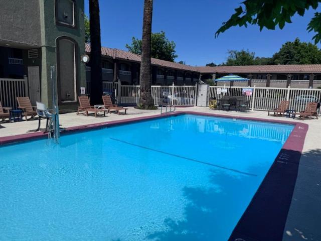 Travelodge By Wyndham Ca Motel Redding