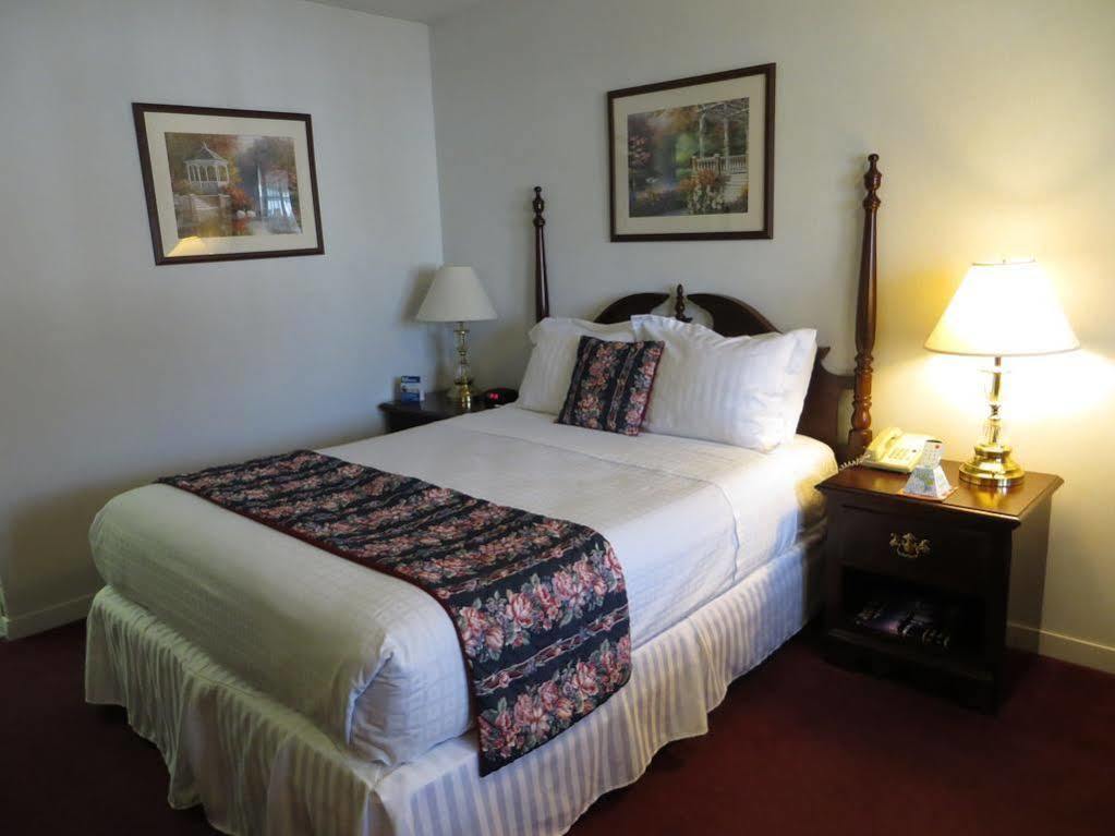 Travelodge By Wyndham Ca Motel Redding